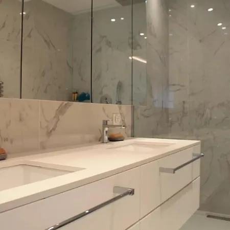 Superbe 2 Pieces - Premiere Ligne Croisette Cannes